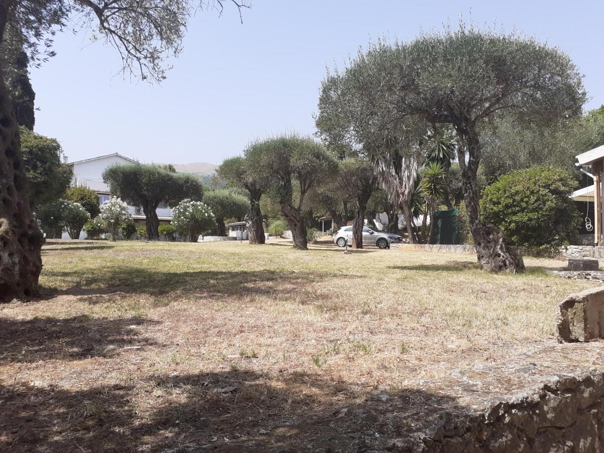Katia cottage Kassiopi Esterno foto